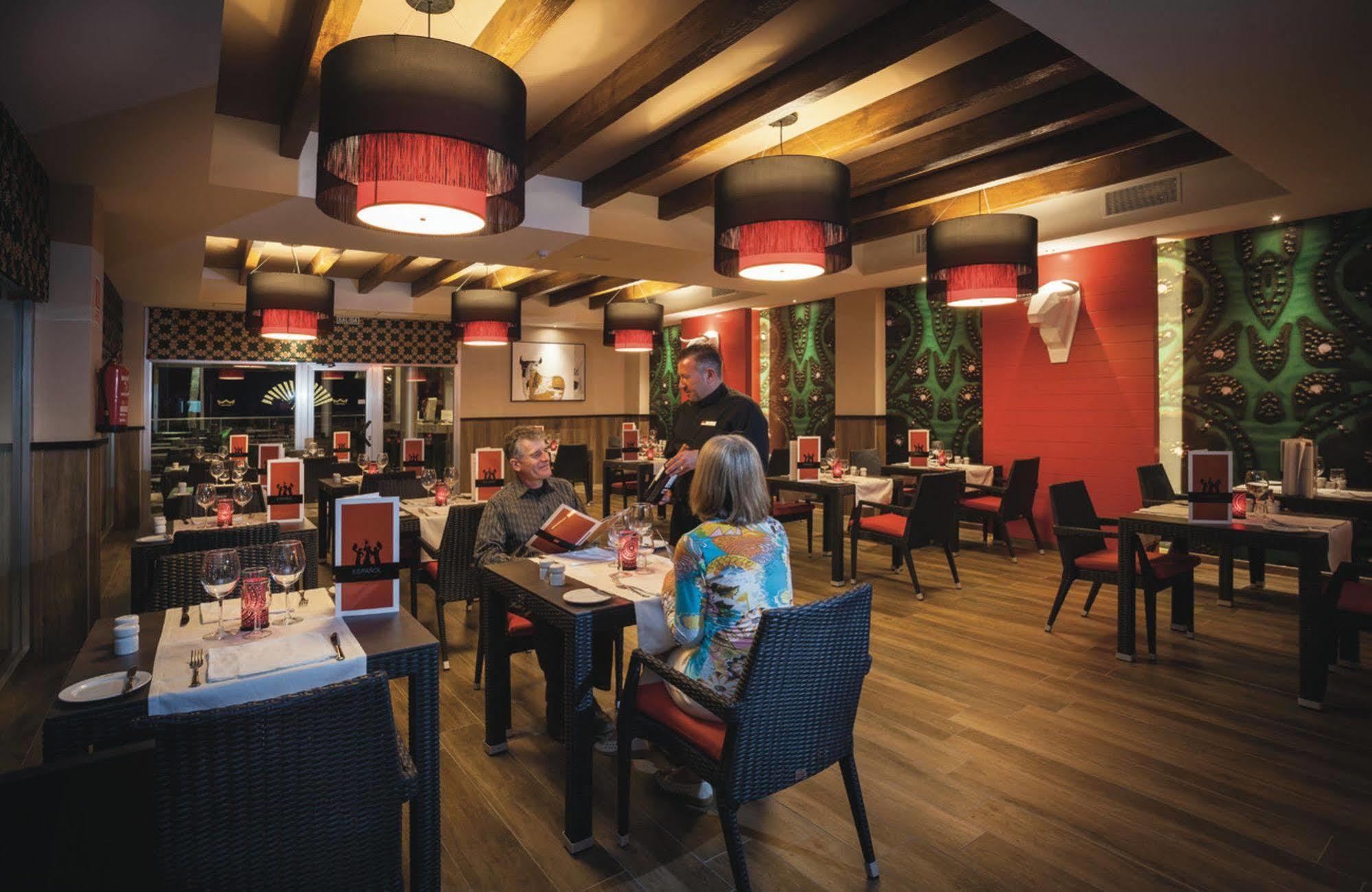 Hotel Riu Monica - Adults Only Nerja Bagian luar foto