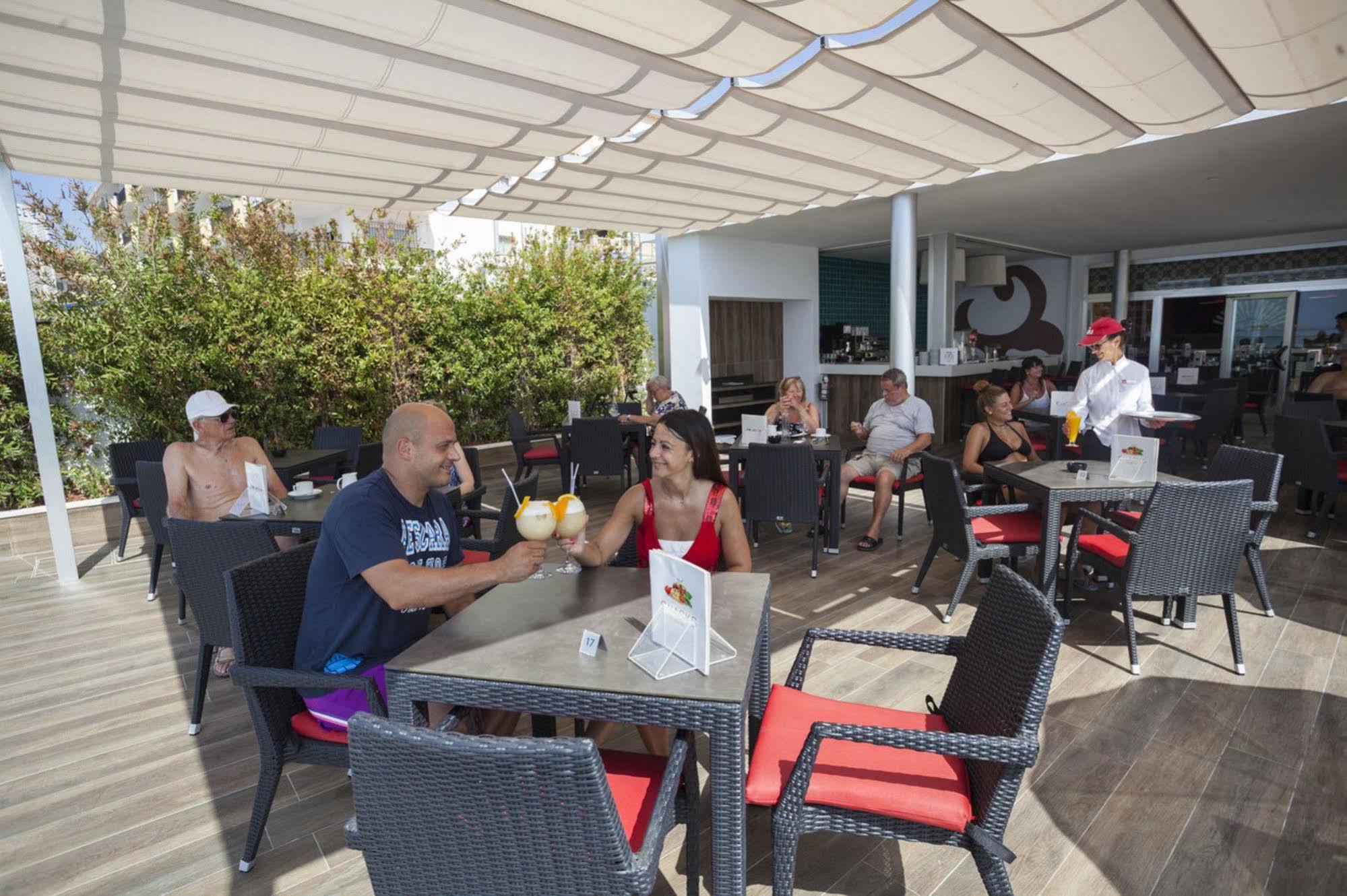 Hotel Riu Monica - Adults Only Nerja Bagian luar foto